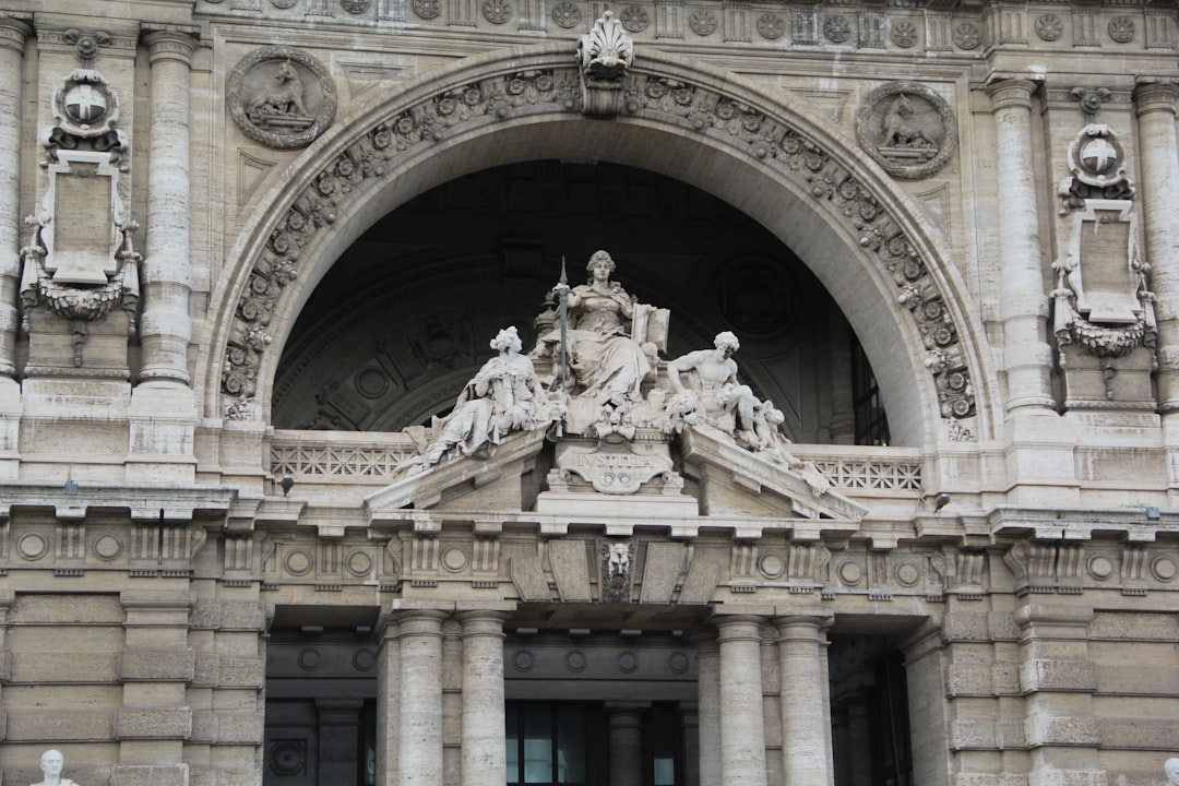 Esperto in diritto dell'arbitrato e tecniche di risoluzione dei conflitti
